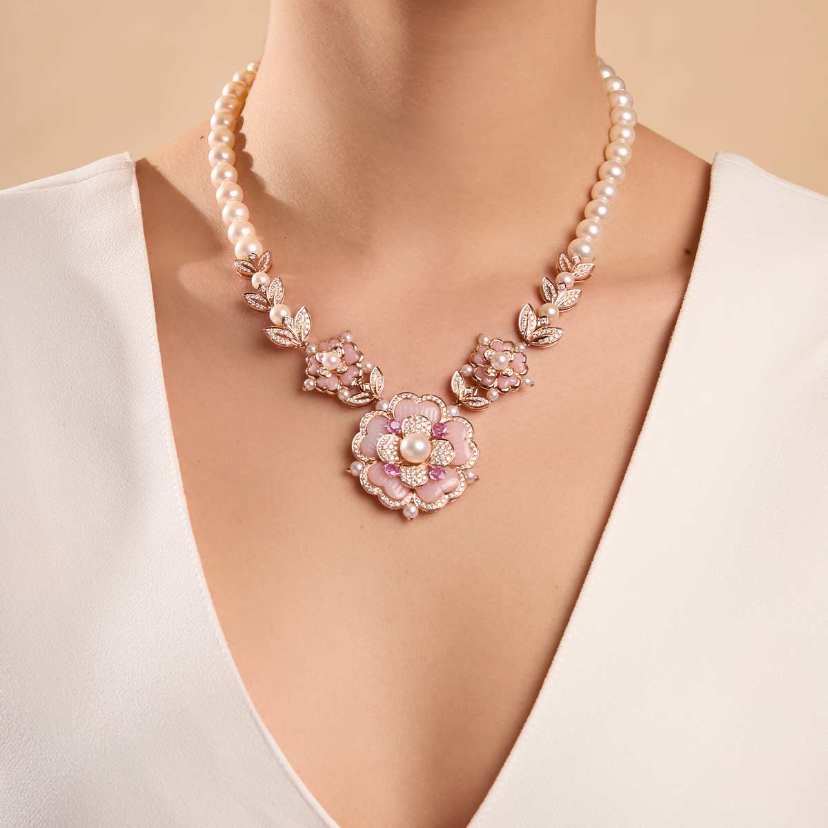 Rose Gold / White Freshwater