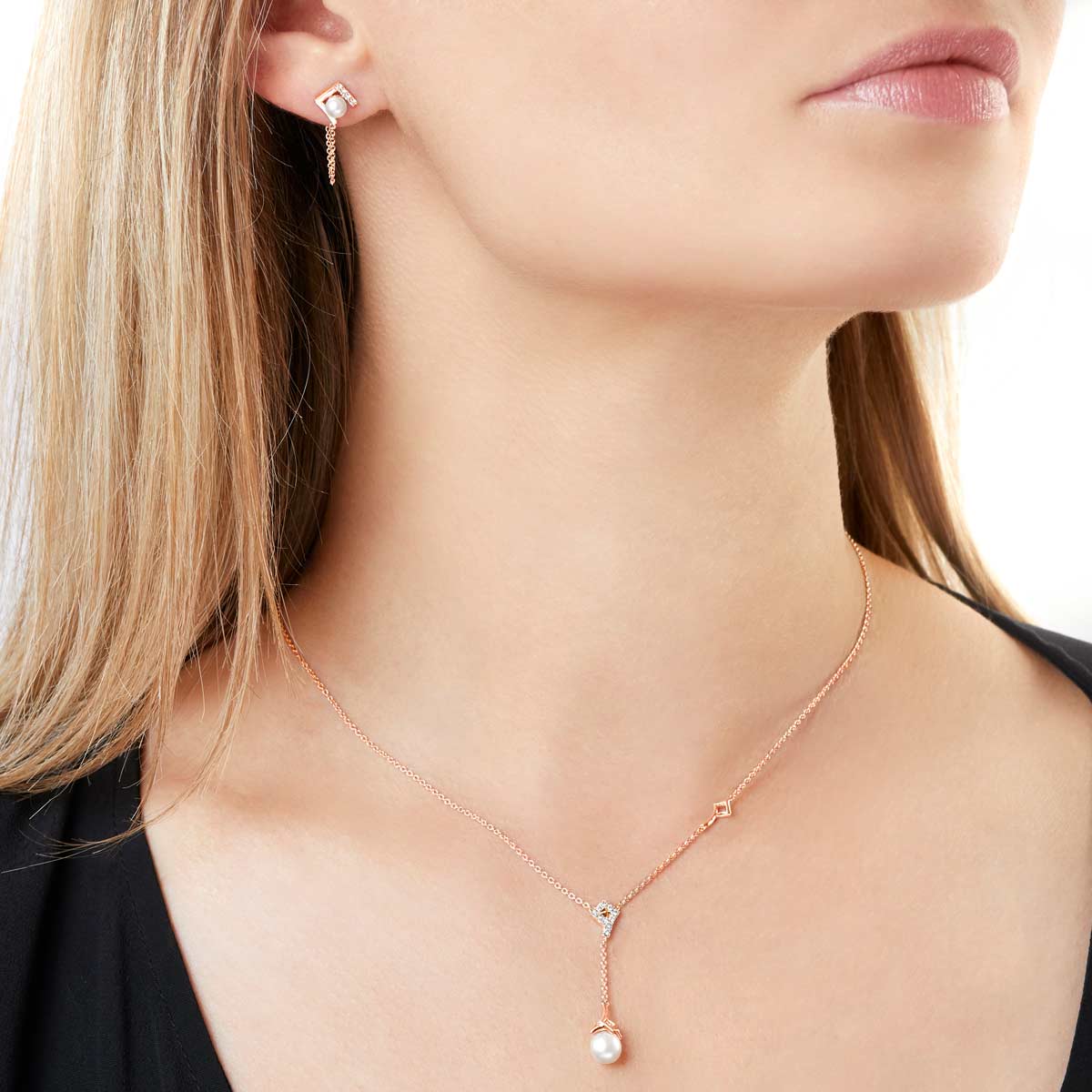 Rose Gold / White Freshwater