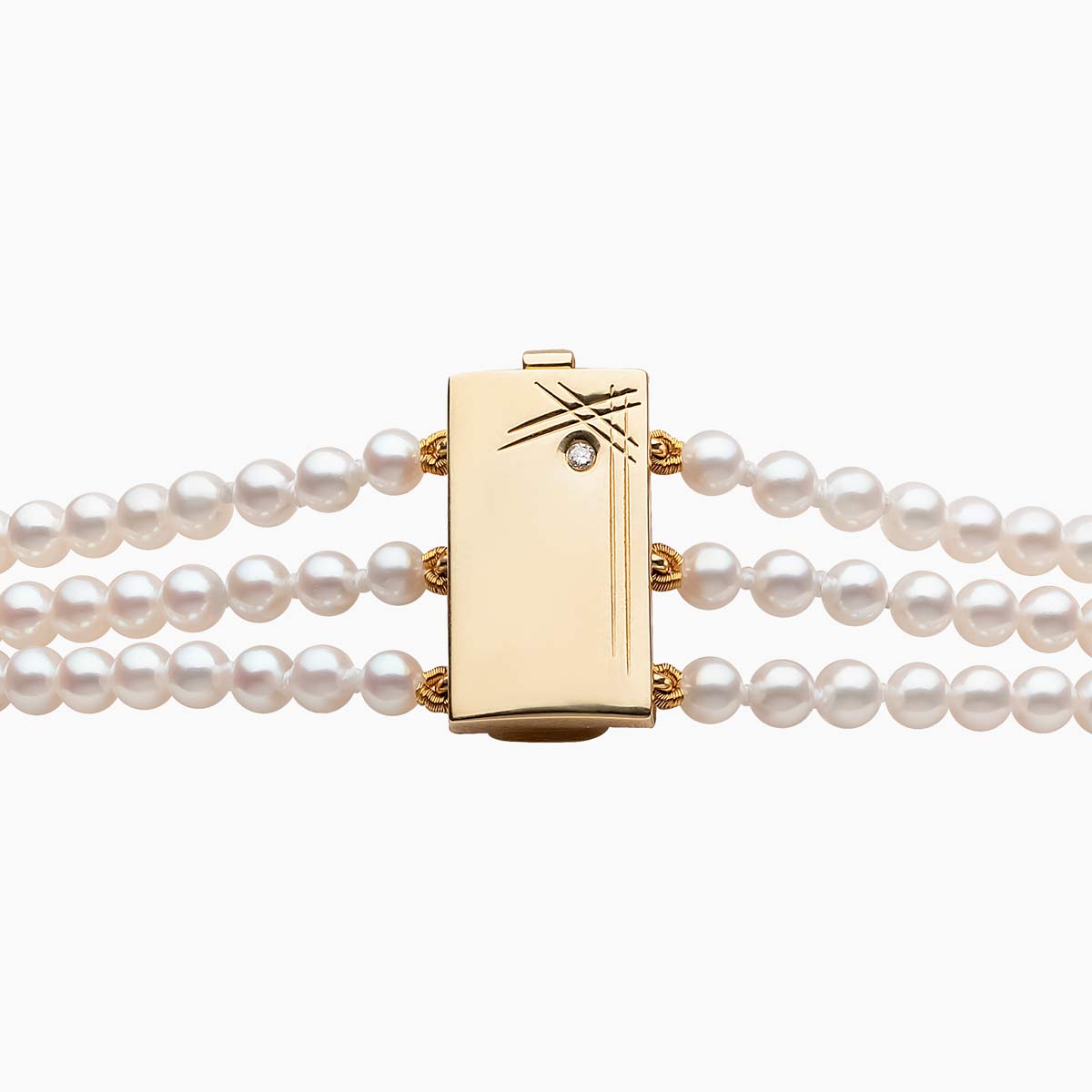 Yellow Gold / White Japanese Akoya