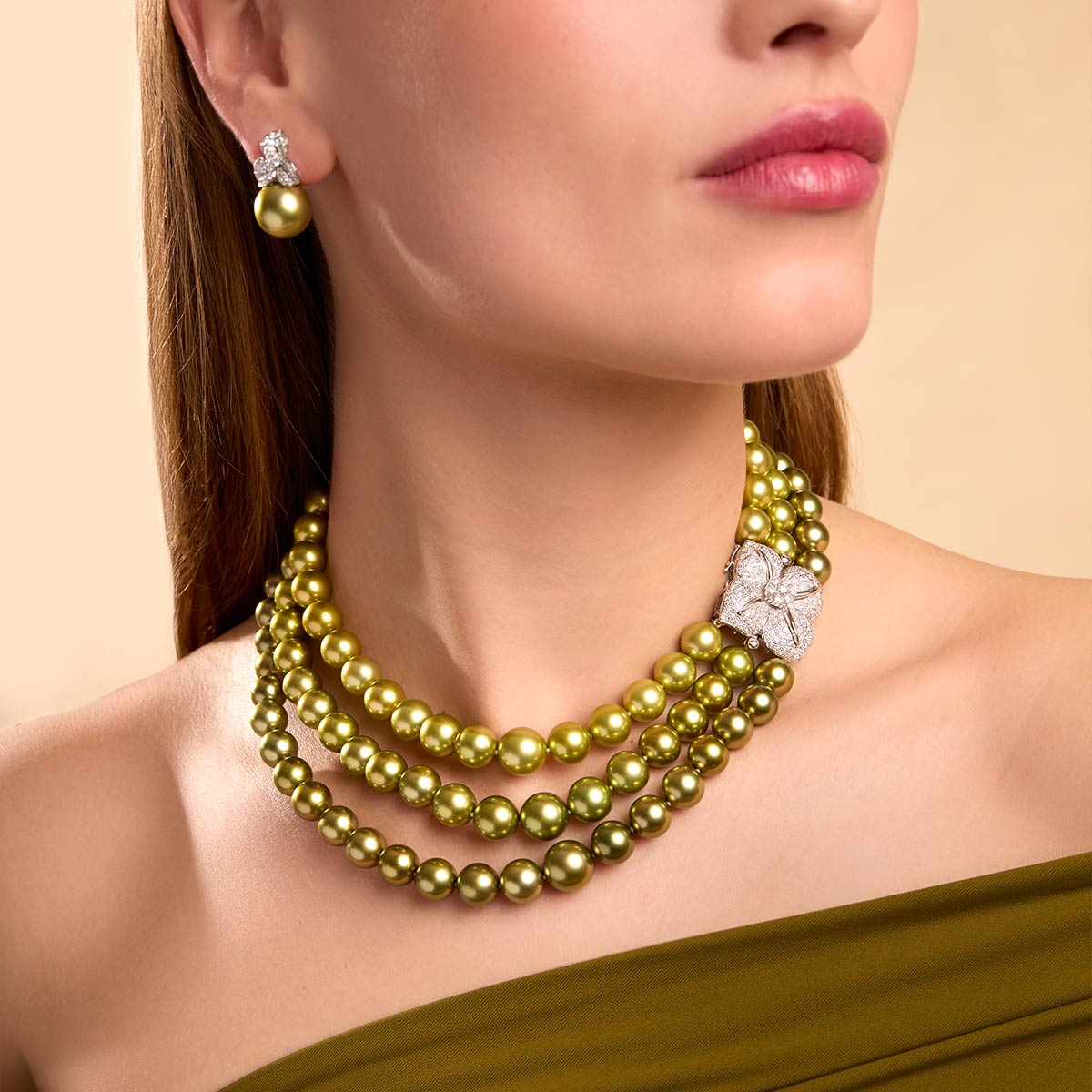 White Gold / Pistachio Tahitian