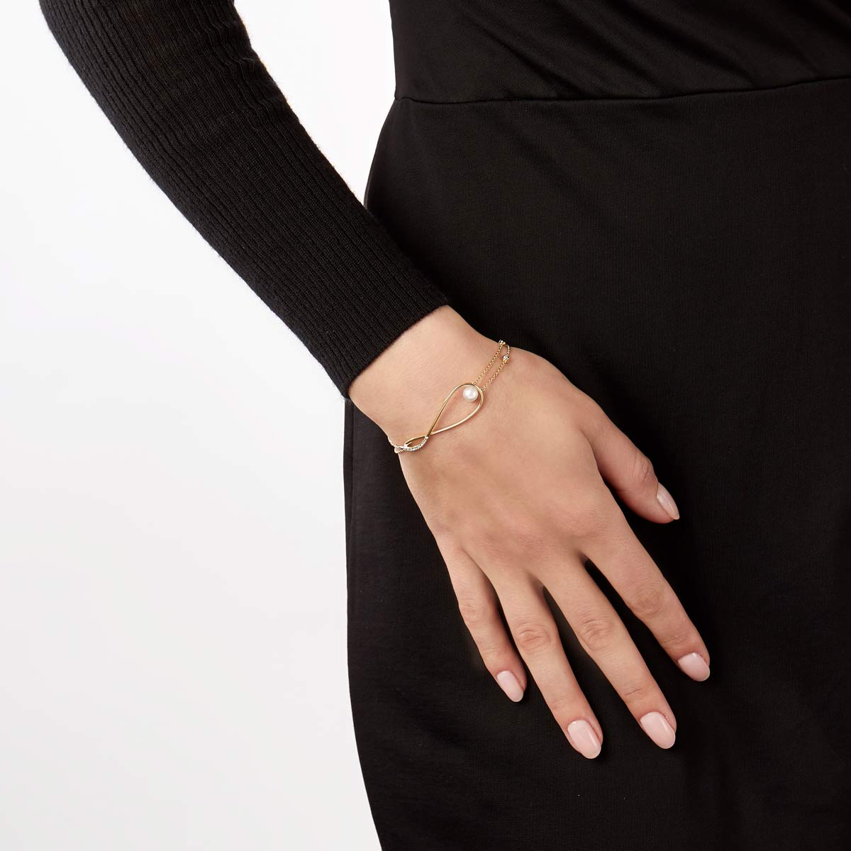 Yellow Gold / White Japanese Akoya