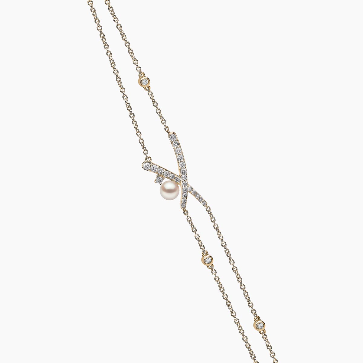 Yellow Gold / White Japanese Akoya