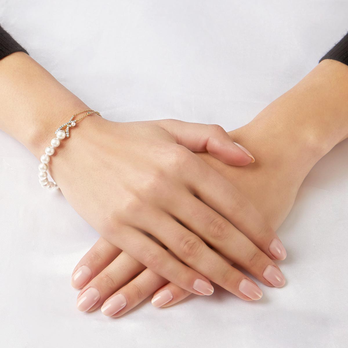 Yellow Gold / White Japanese Akoya