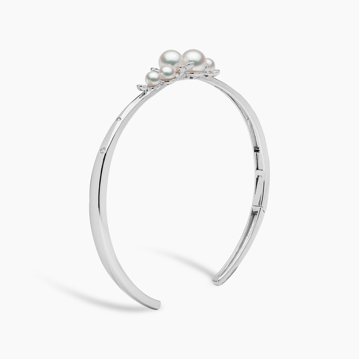 White gold / White Japanese Akoya