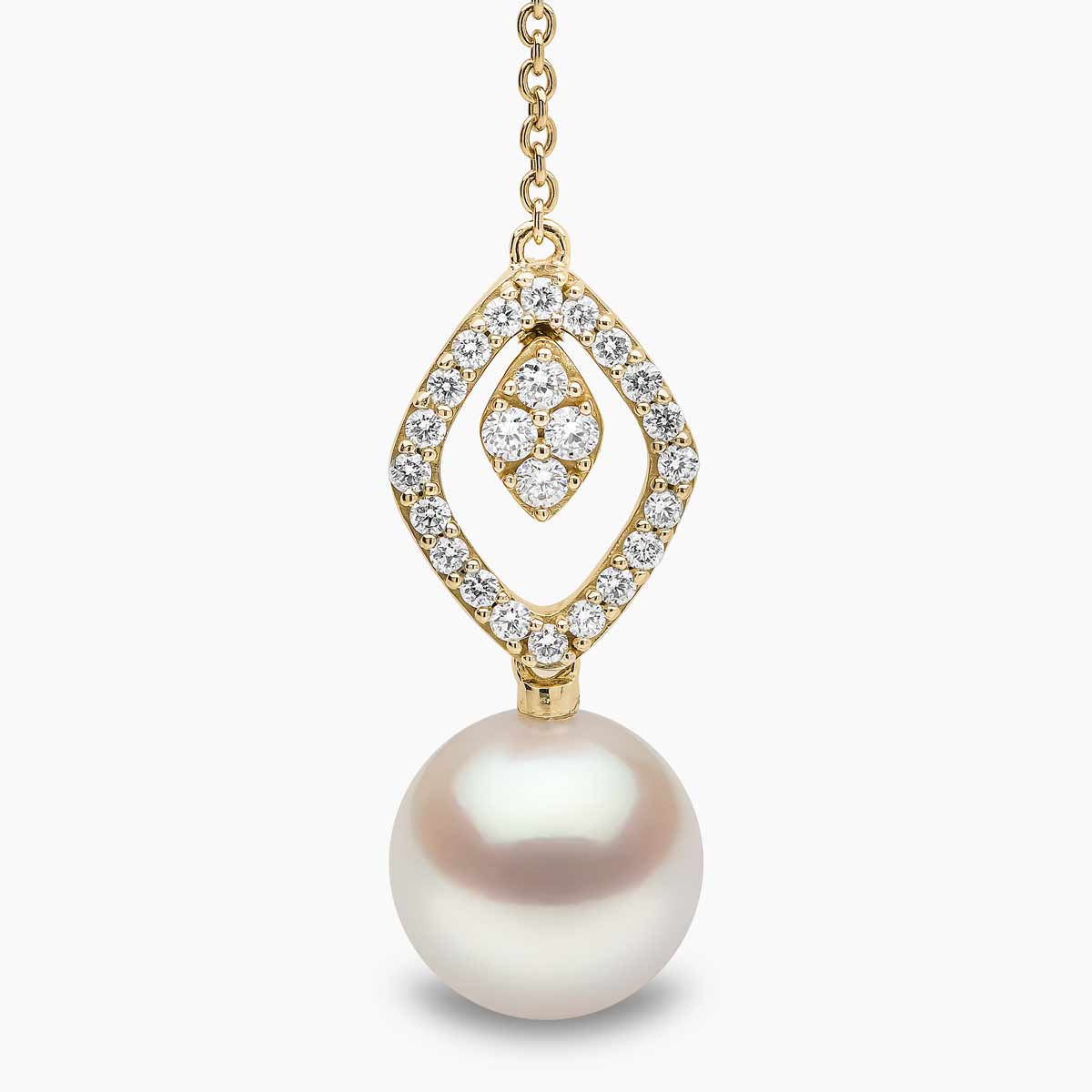 Yellow Gold / White Freshwater