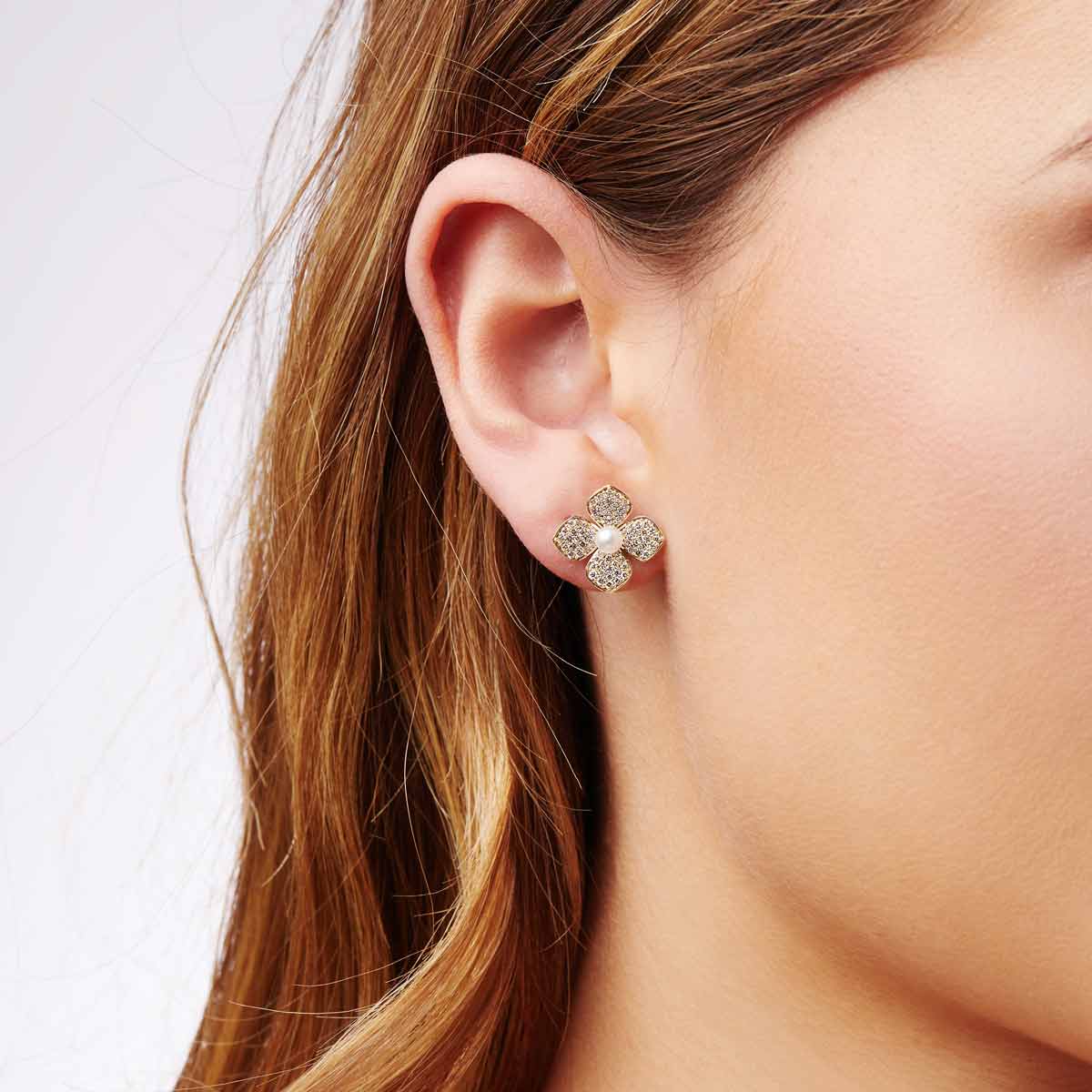 Yellow Gold / White Japanese Akoya