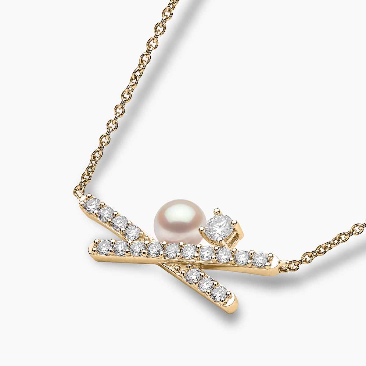 Yellow Gold / White Japanese Akoya