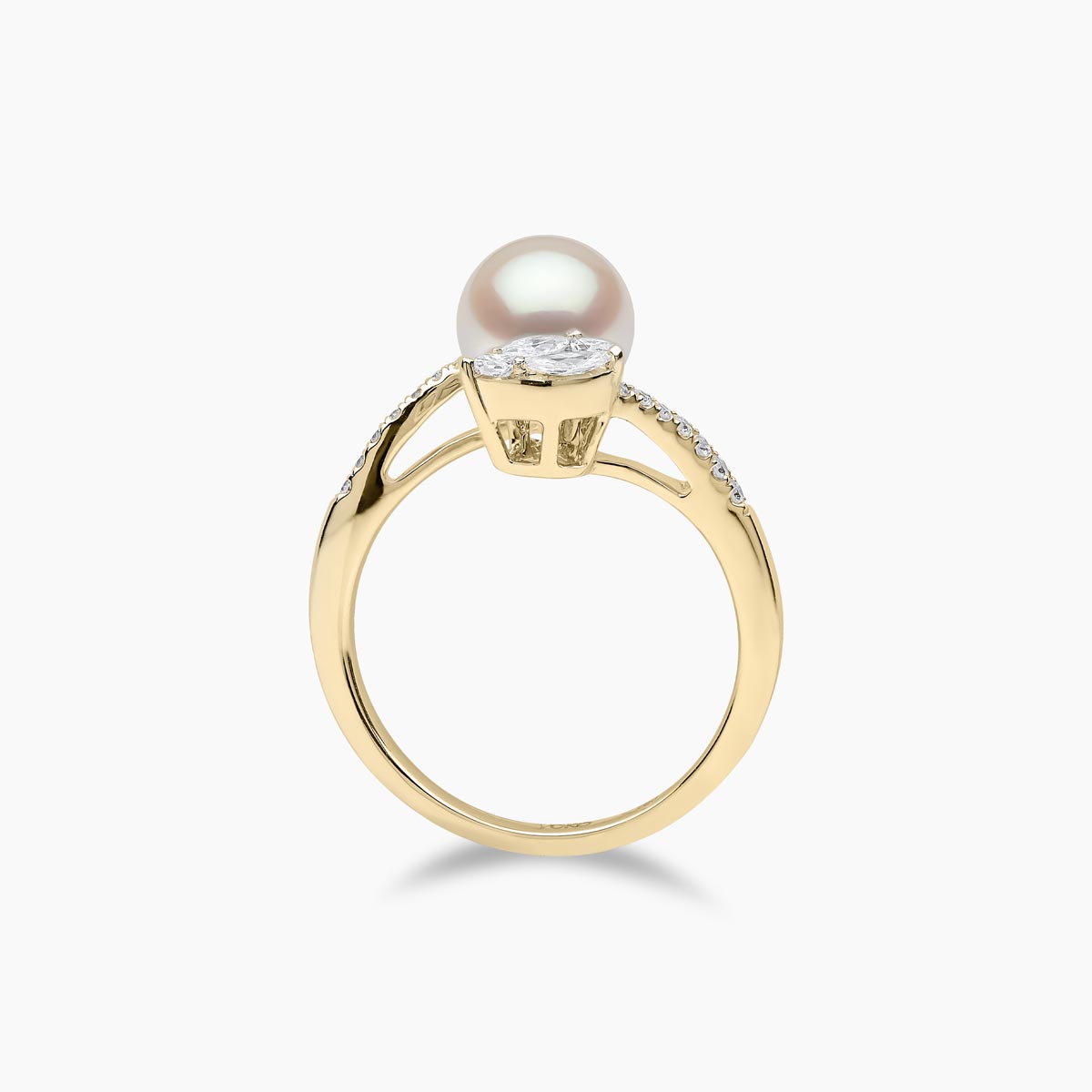 Yellow Gold / White Japanese Akoya