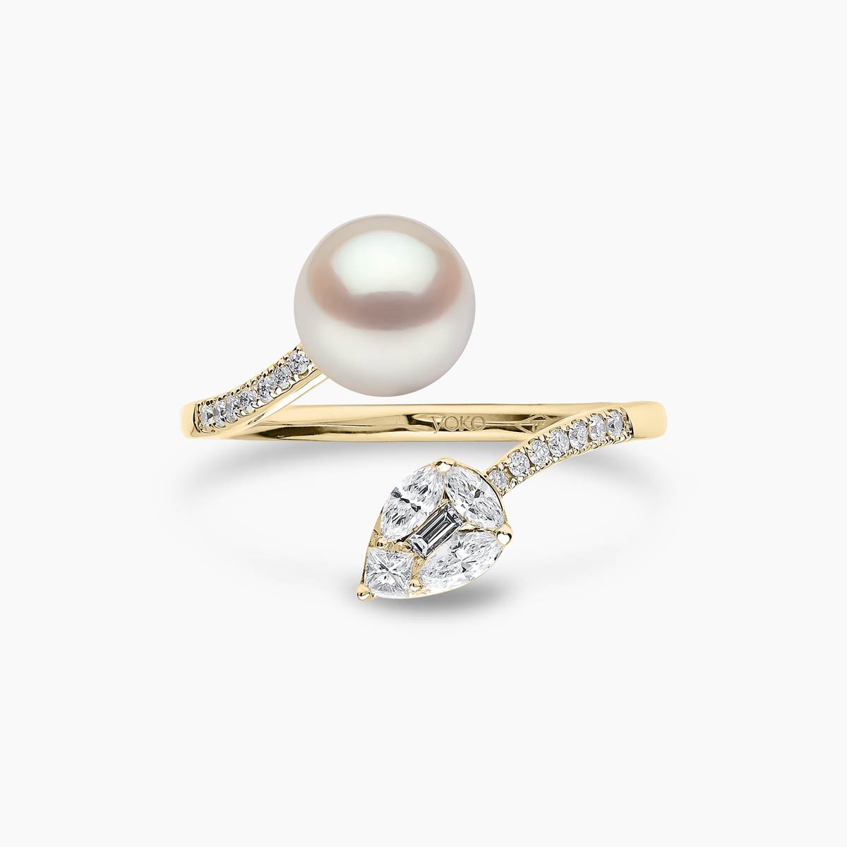 Yellow Gold / White Japanese Akoya