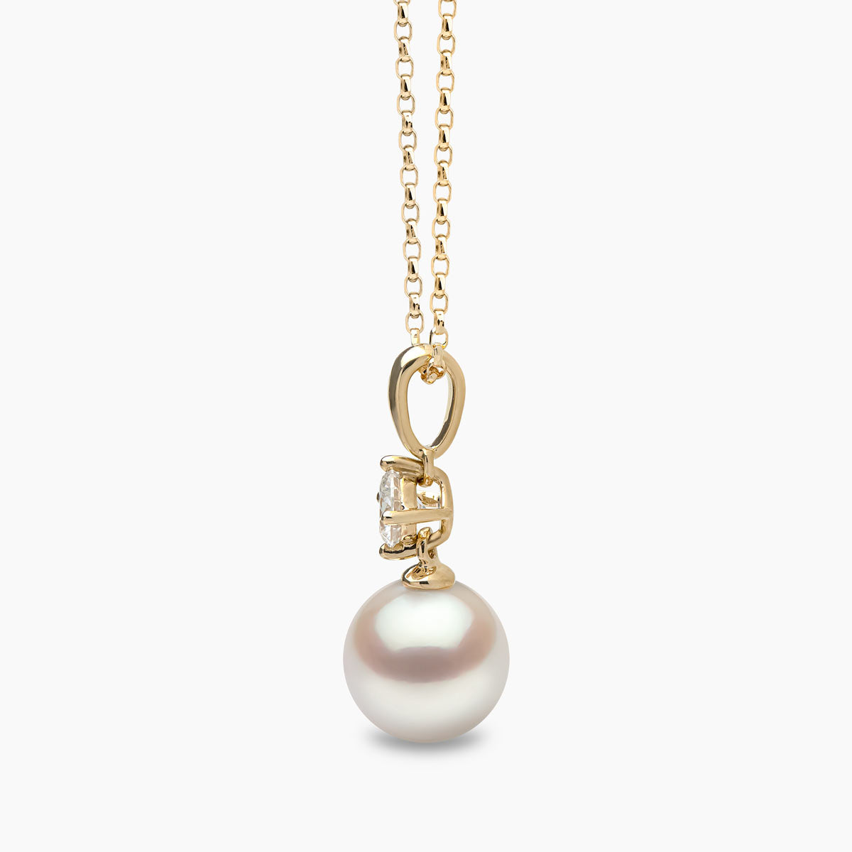 Yellow Gold / White Japanese Akoya